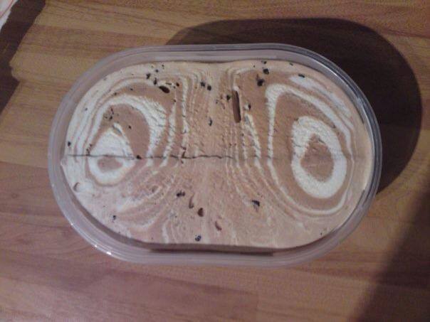 ET, in ice cream form.  [image from Things with Faces Facebook page]